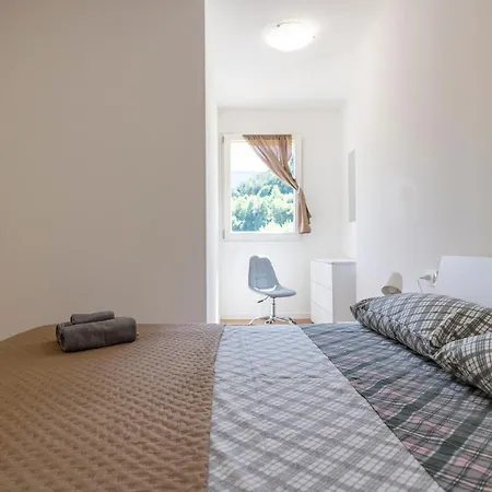 Comfort House In Centro Wifi, Box, Ascensore Apartamento