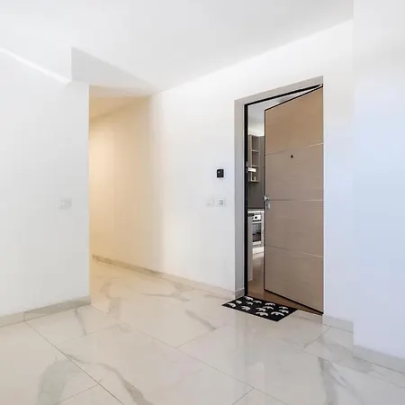 Apartamento Comfort House In Centro Wifi, Box, Ascensore *